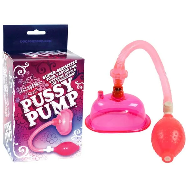 Sleek masturbator look-Pussy Pump